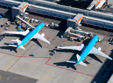 klm_boeings_at_airport-1.jpg