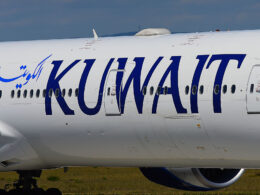 kuwait_airways_logo_on_aircraft_fuselage.jpg