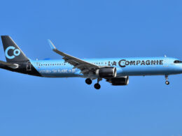 la_compagnie_airbus_a321_newark_airport-1.jpg