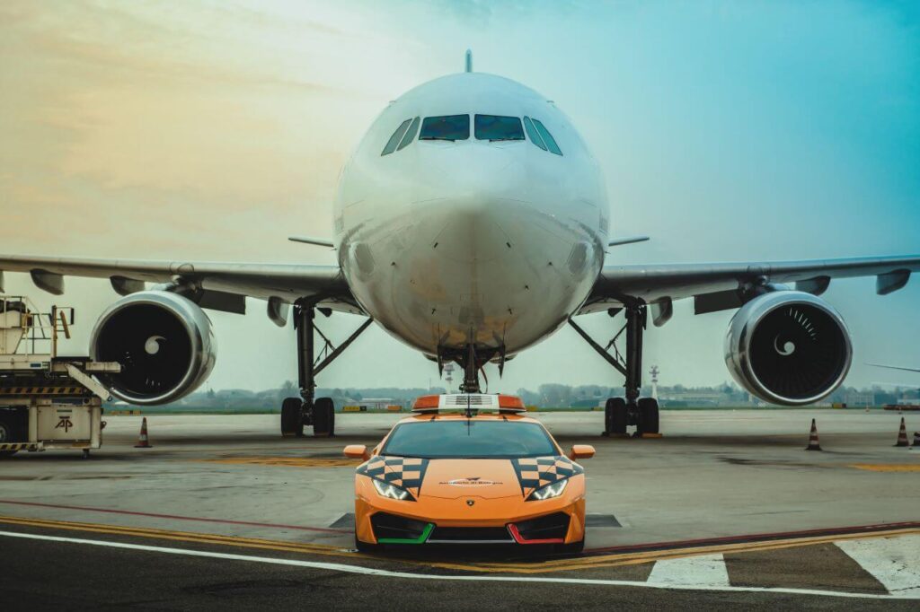 lamborghini italy airportjpg lamborghini_italy_airport.jpg