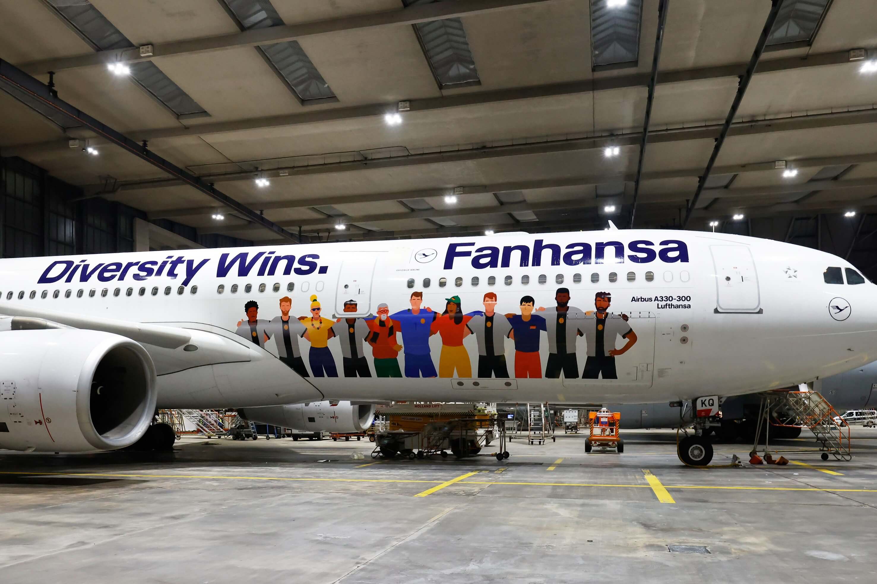 Lufthansa A330 with Fanhansa livery
