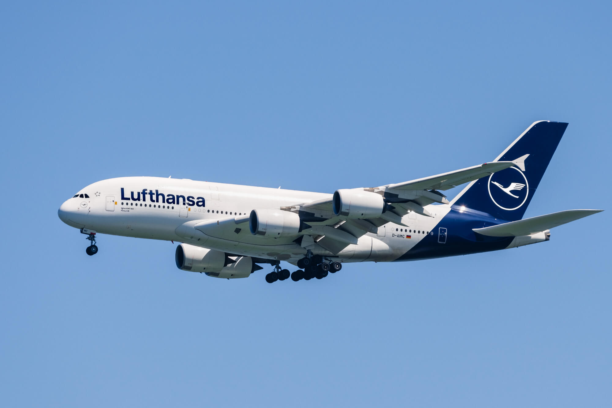 lufthansa_airbus_a380_preparing_to_land_in_san_francisco.jpg