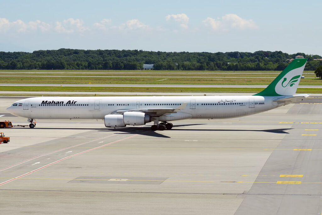 mahan_air_ep-mmr_airbus_a340-642_28178515220.jpg