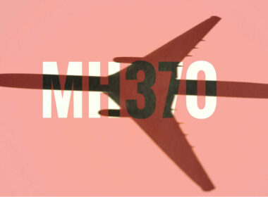 MH370 logo and aircraft on a rose-pink background