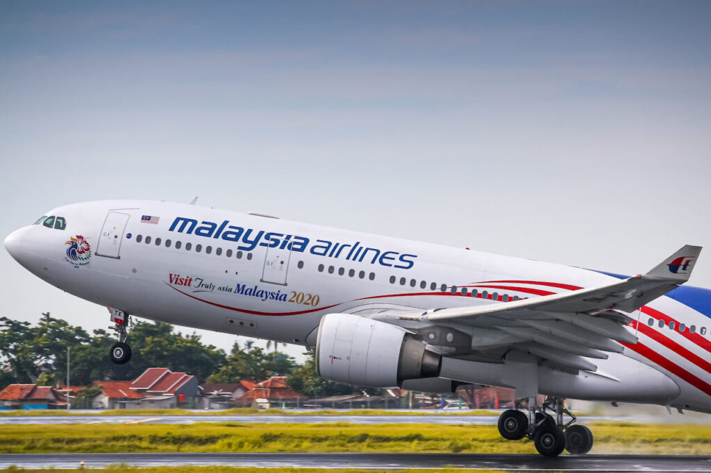 malaysia airlines nears deal to replace a330s w a330neosjpg malaysia_airlines_nears_deal_to_replace_a330s_w_a330neos.jpg