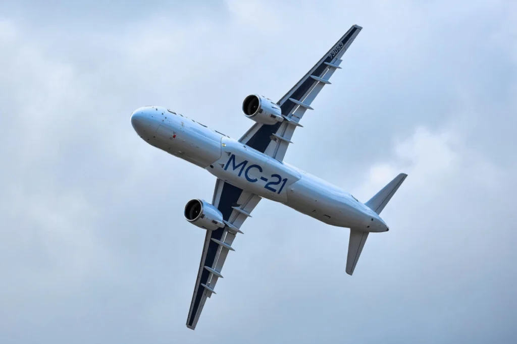 mc 21 flyingjpg mc-21_flying.jpg