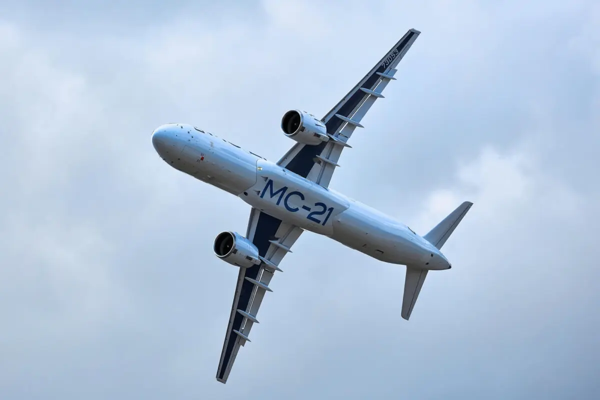 mc-21_flying.jpg