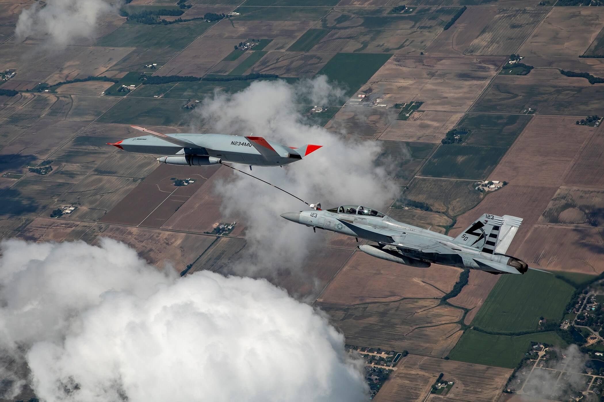 mq-25_refueling_an_f-18.jpg