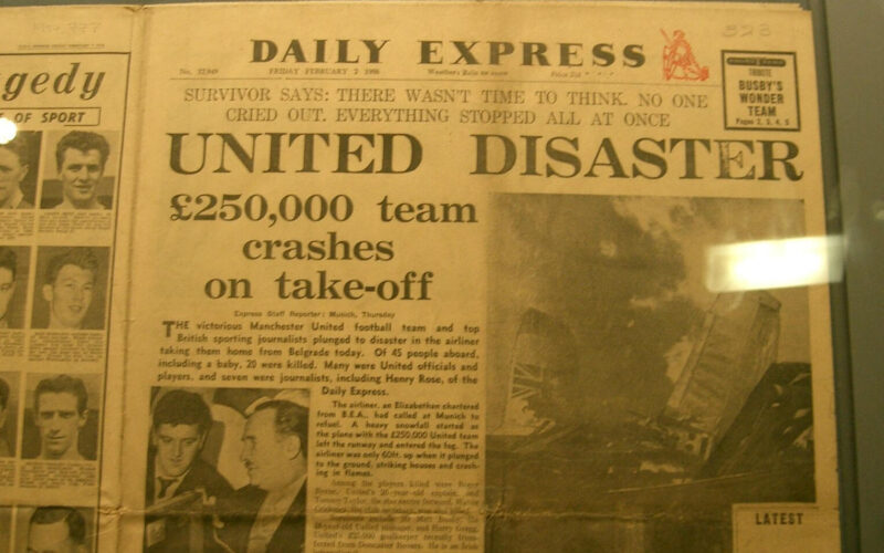 munich_air_disaster_in_british_newspaper.jpg
