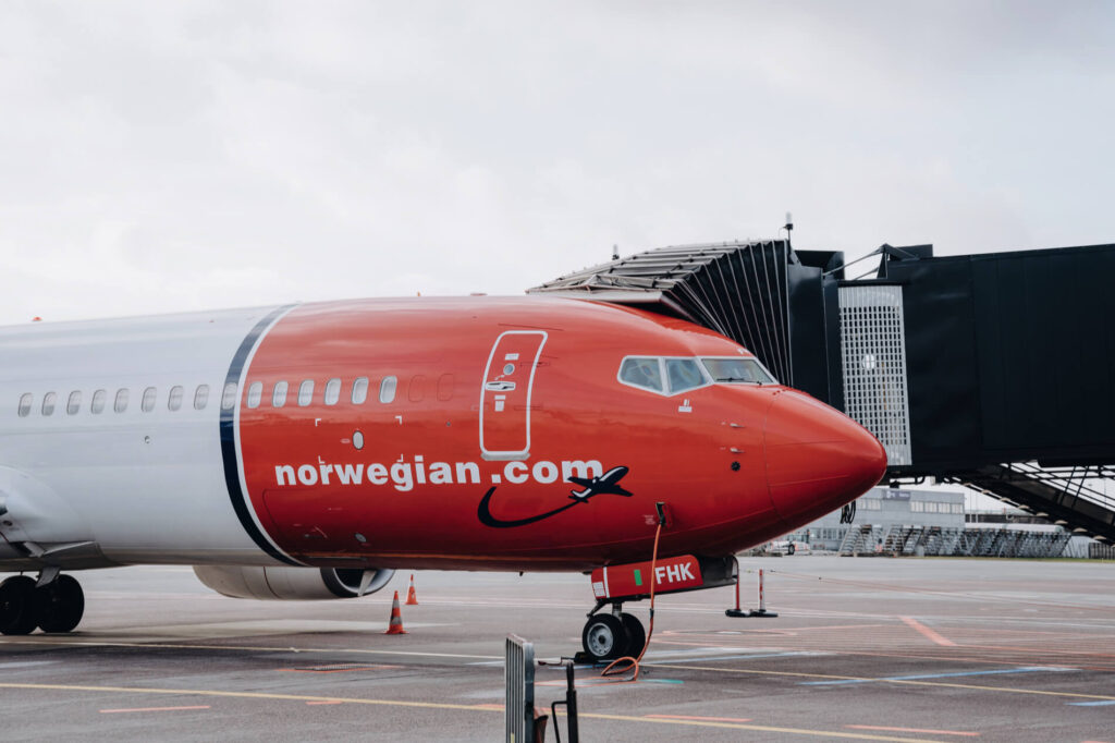 norwegian_boeing_737_at_copenhagen_airport_cph.jpg