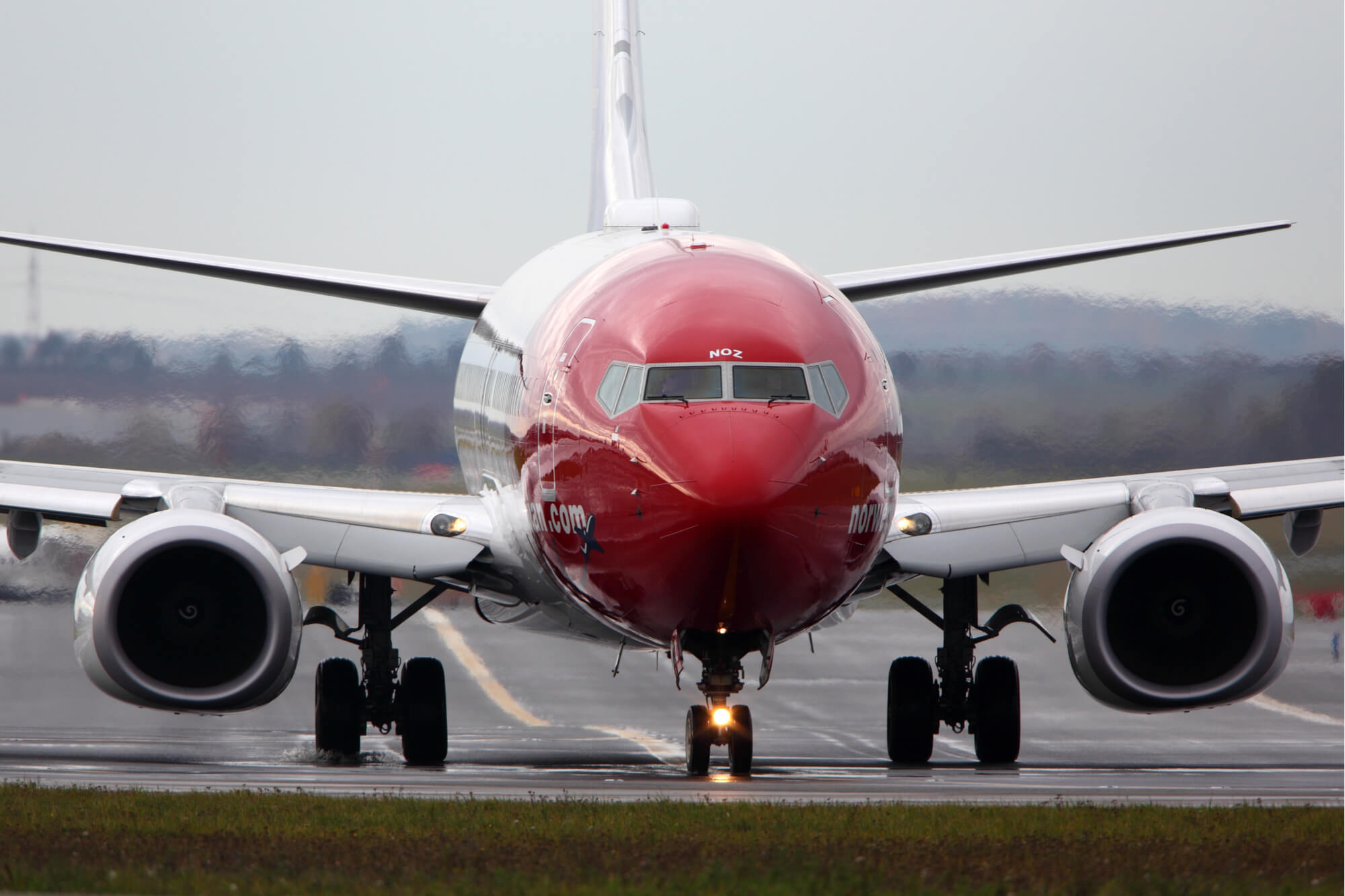 norwegian_boeing_737_taxiing-1.jpg