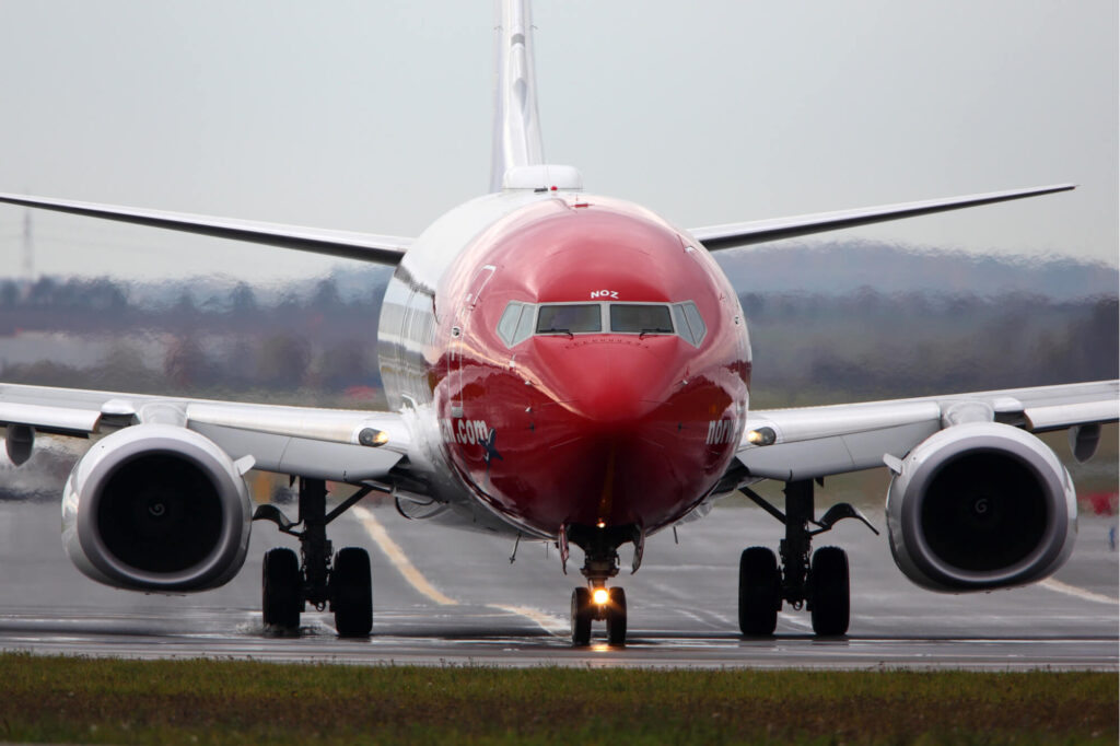 norwegian boeing 737 taxiingjpg norwegian_boeing_737_taxiing.jpg