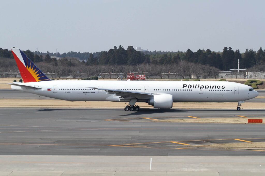 phillipine_airlines_boeing_777-1.jpg