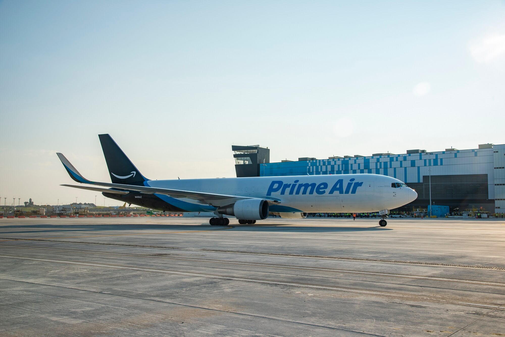 prime_air_aircraft_at_cincinnati_hub.jpg