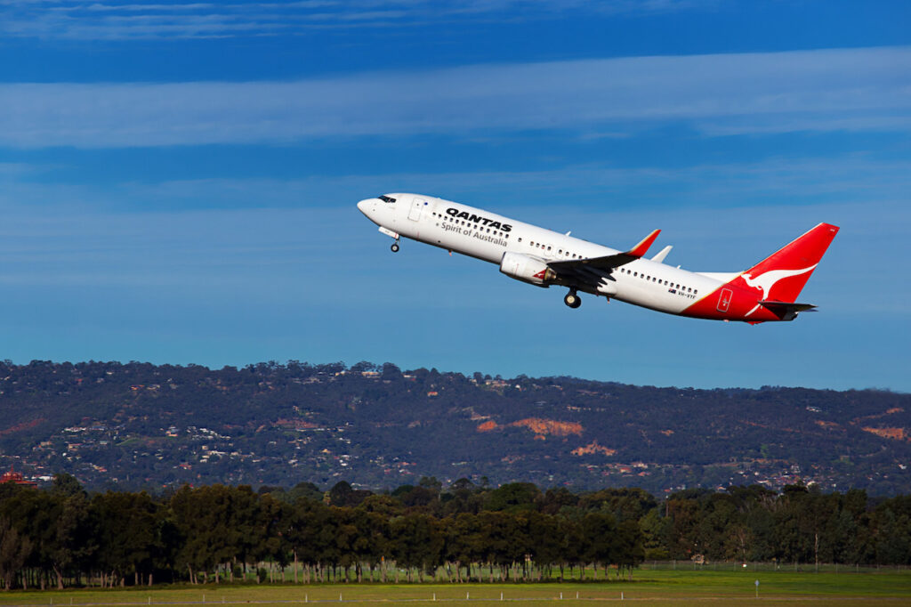 qantas 737 adl