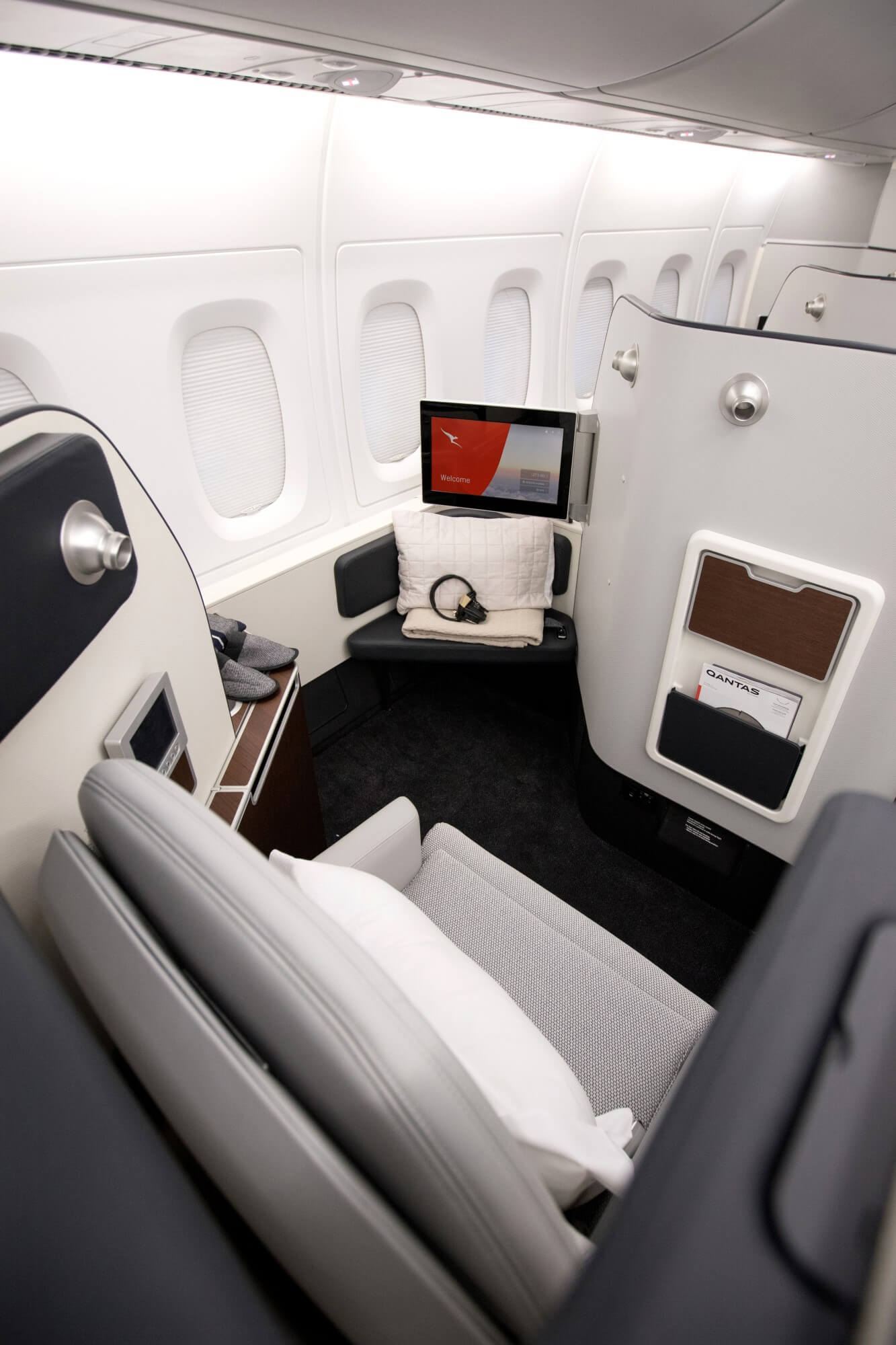 qantas a380 first class seat