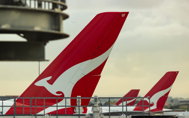 qantas_aircraft_parked_in_sydney_australia-2.jpg