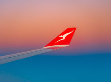 qantas_airways_plane_wing_at_sunrise-1-1.jpg