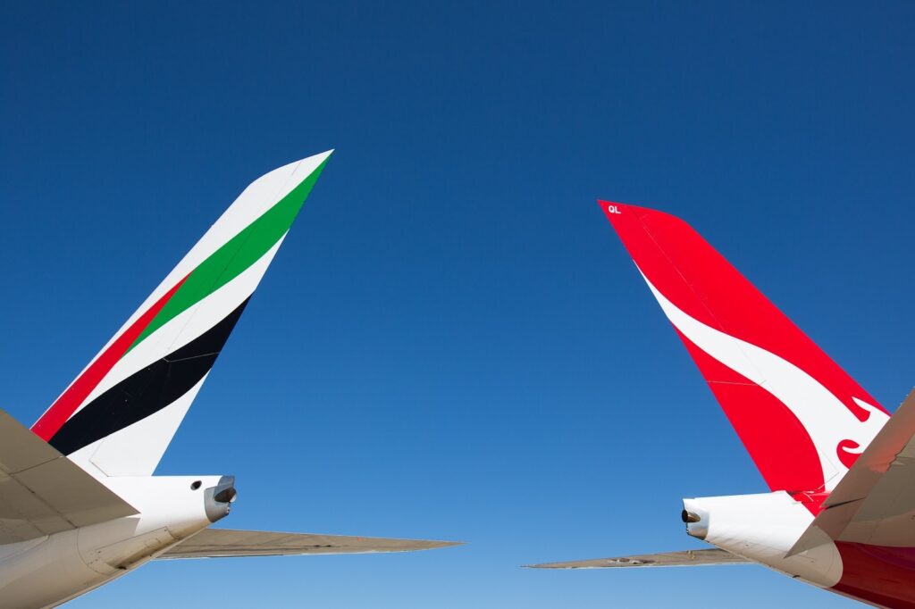 qantas_and_emirates.jpg