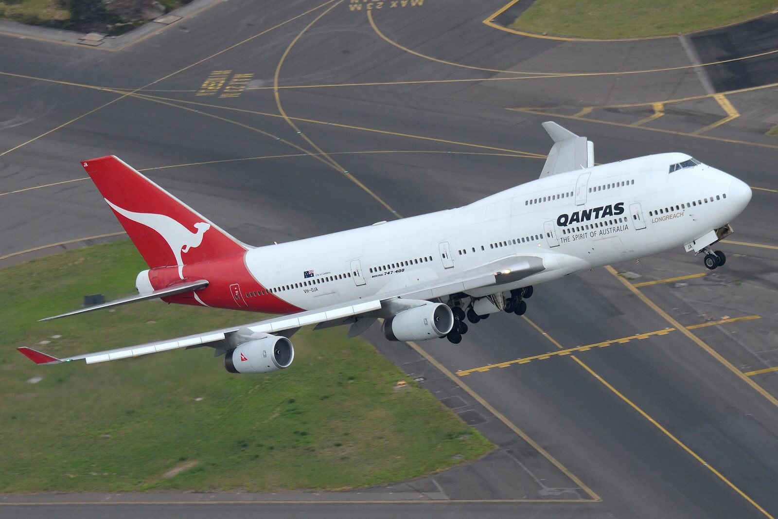 Qantas The First Non Stop Flight From Britain To Australia