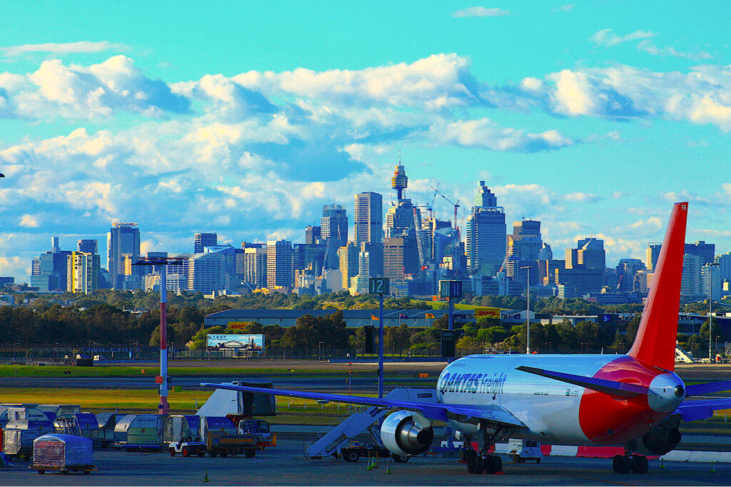 qantas plane with the sydney cityscape in the backgroundjpg qantas_plane_with_the_sydney_cityscape_in_the_background.jpg