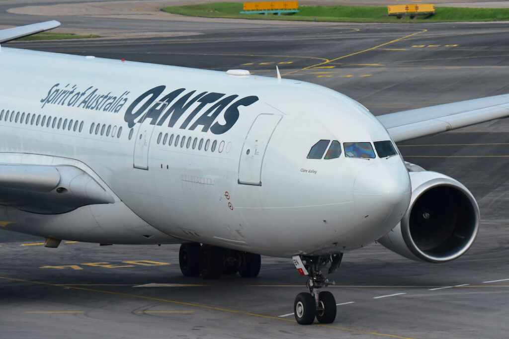 qantas to convert 2 a330s to widebody freightersjpg qantas_to_convert_2_a330s_to_widebody_freighters.jpg