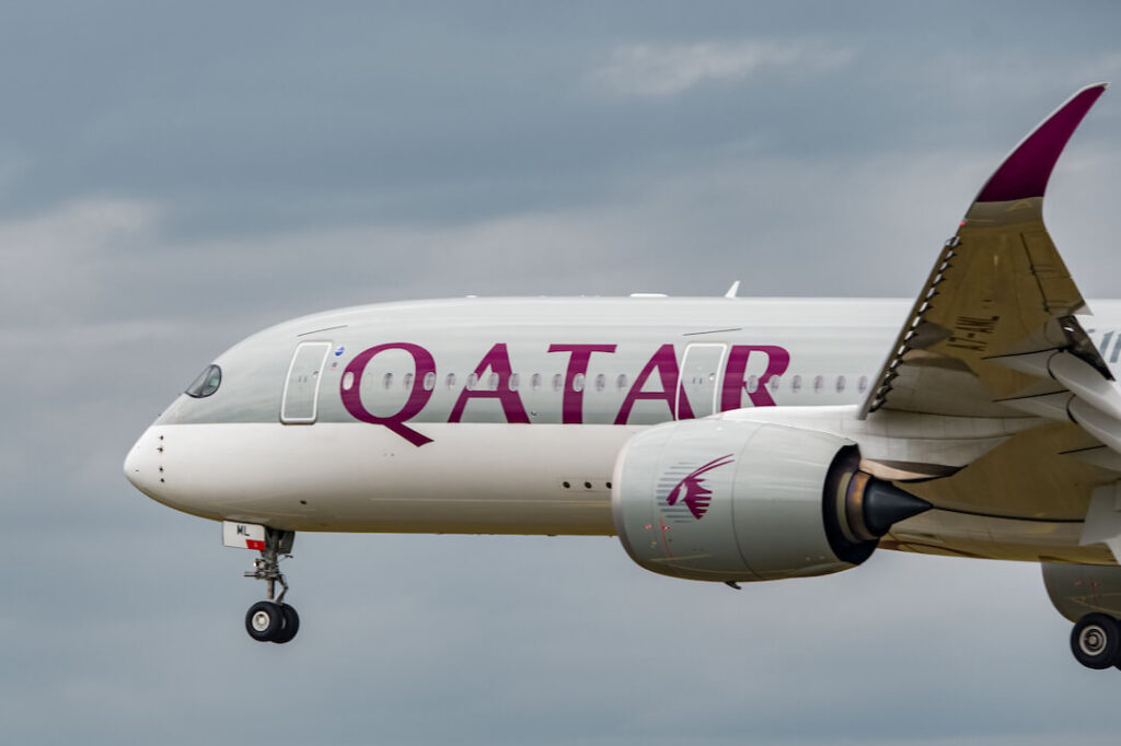 qatar_airways_ceo_says_airbus_should_admit_a350_flaws.jpg