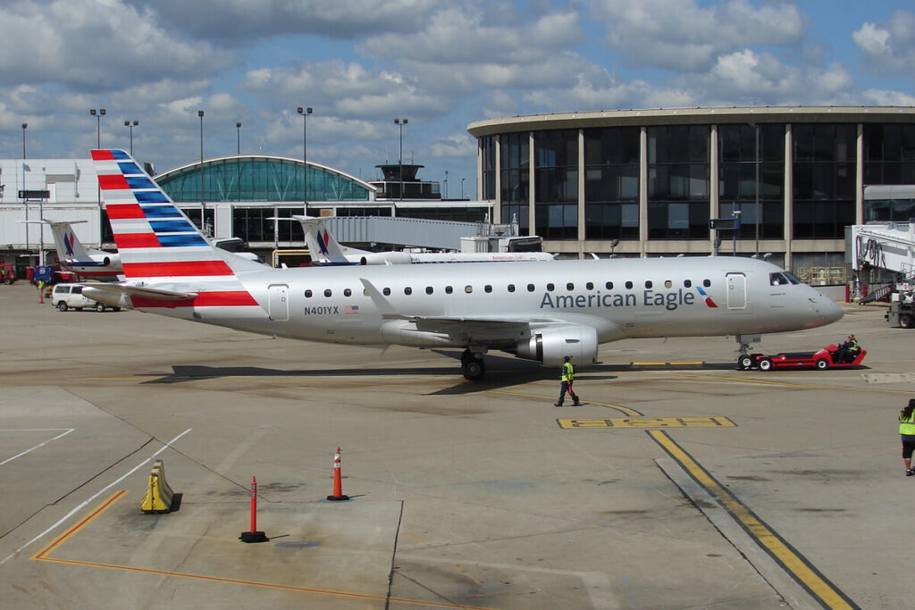republic airways embraer e 175 lose controljpg republic-airways-embraer-e-175-lose-control.jpg
