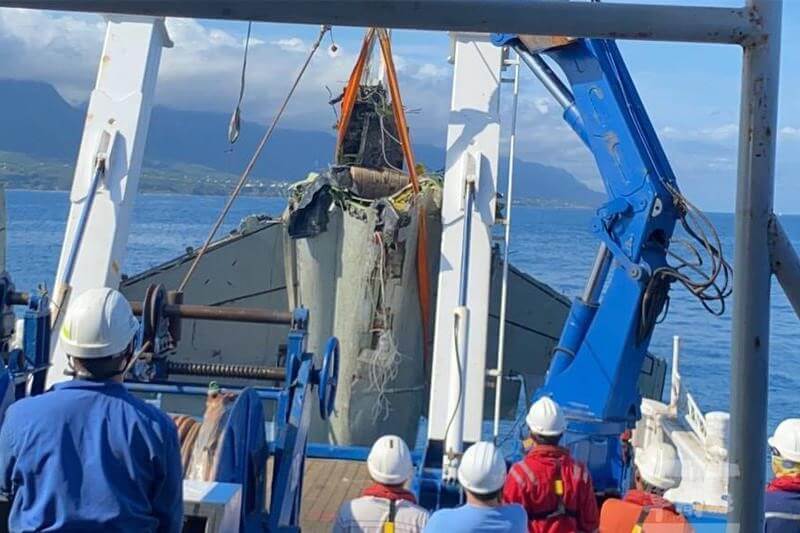 rocaf_f-5e_fighter_jet_wreckage_recovered.jpg