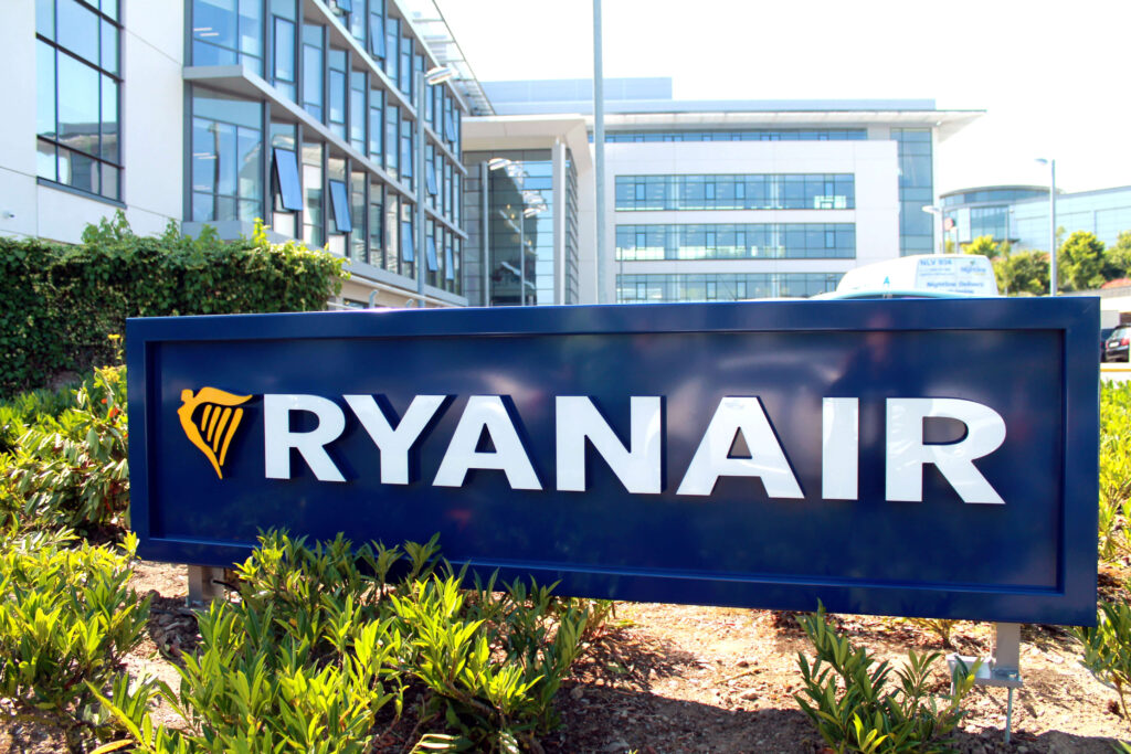 ryanair-logo-2.jpg