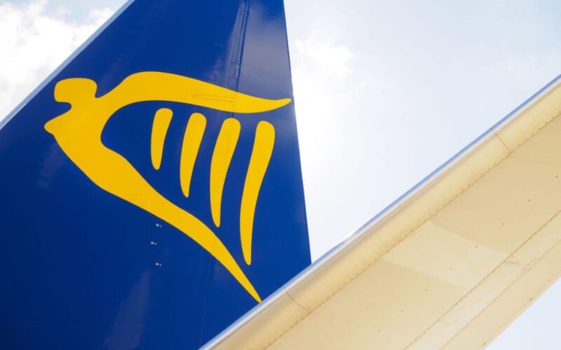 ryanair_aircraft_tail.jpg