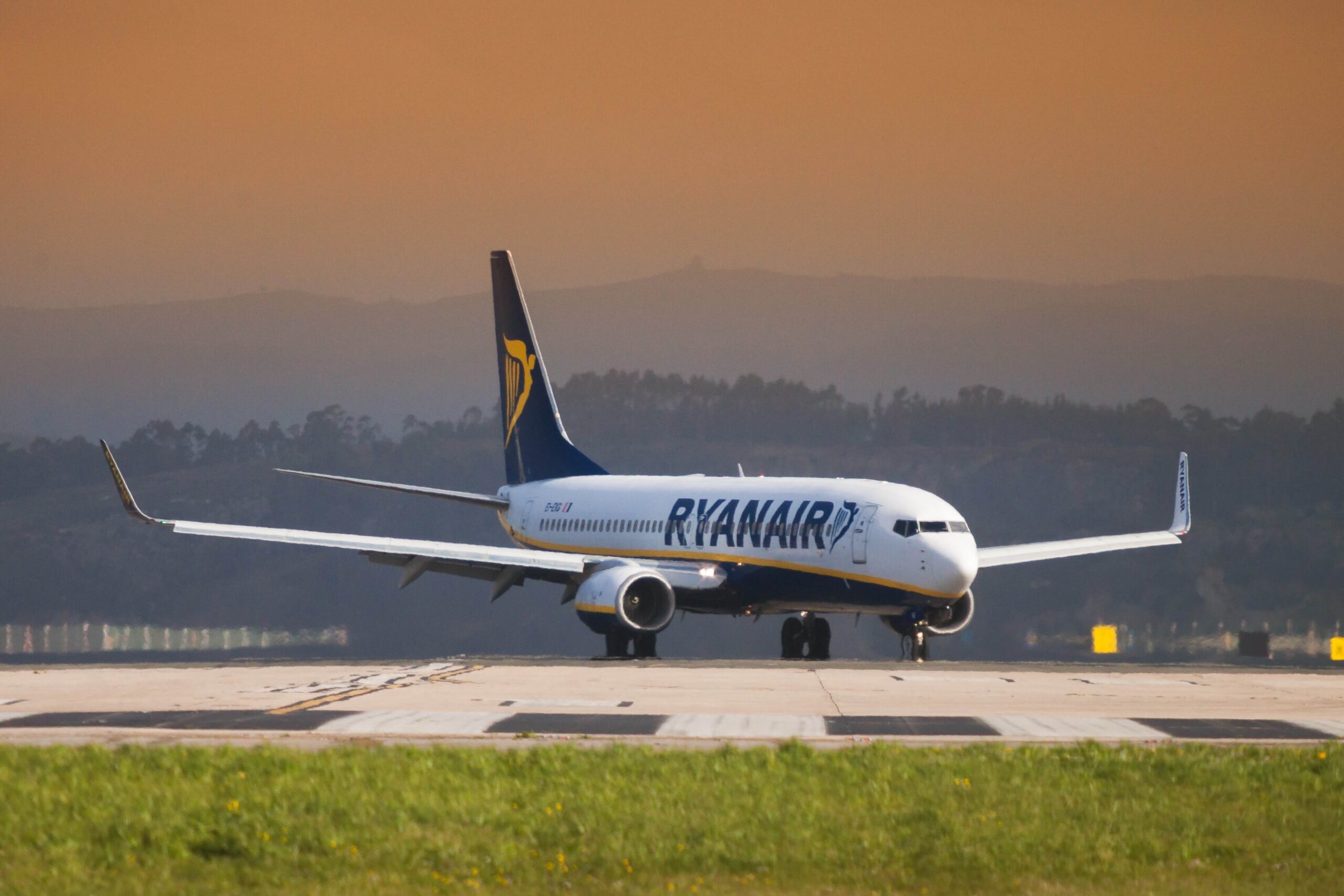 ryanair_b737-1.jpg