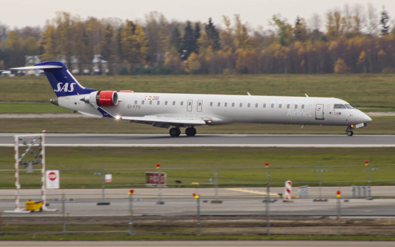 sas_bombardier_crj-900_landing_at_vilnius_airport_vno.jpg