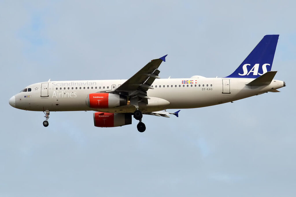 sas oy kao airbus a320 232 30334989447jpg sas_oy-kao_airbus_a320-232_30334989447.jpg