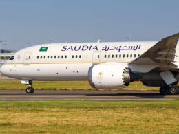 saudia_boeing_dreamliner.jpg