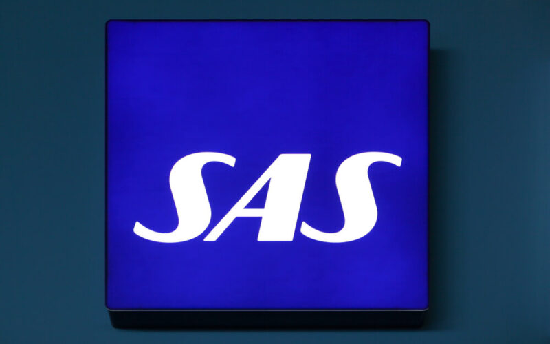 scandinavian_airlines_systems_logo_in_copenhagen_airport.jpg