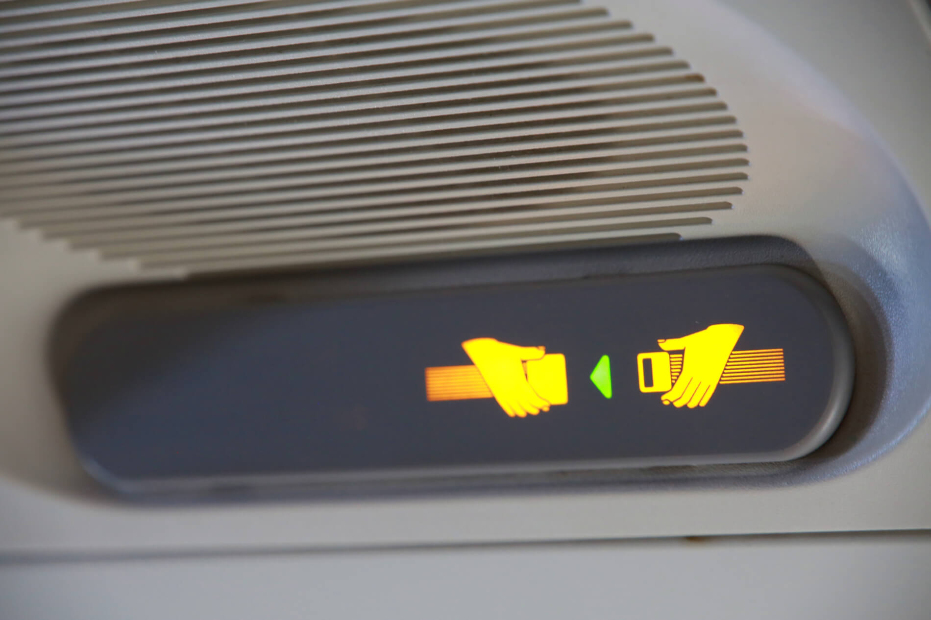 seat_belt_sign.jpg