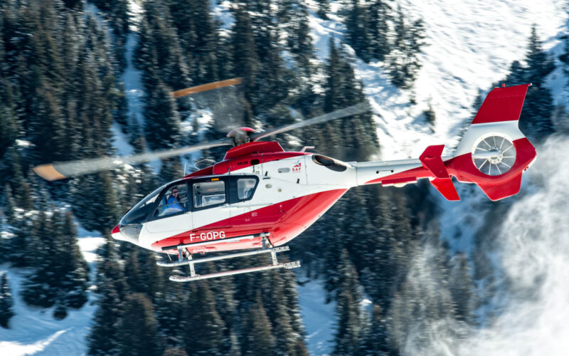 service_aerien_francais_airbus_ec135_mountain_rescue_helicopter.jpg