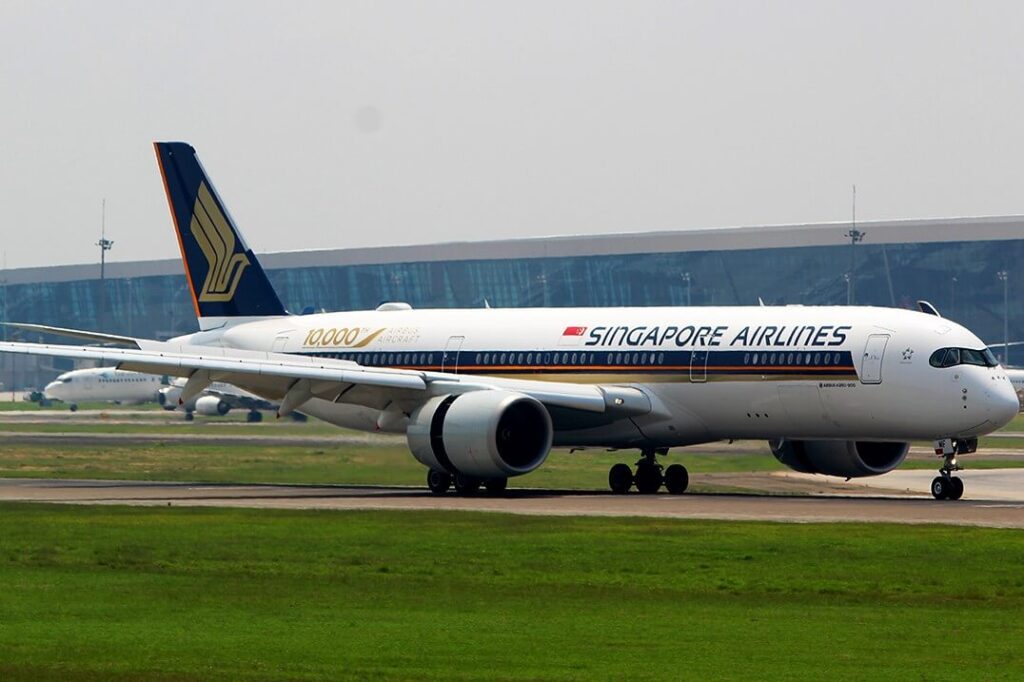 singapore airlines airbus a350 900 10000th airbus 3jpg singapore_airlines_airbus_a350-900_10.000th_airbus-3.jpg