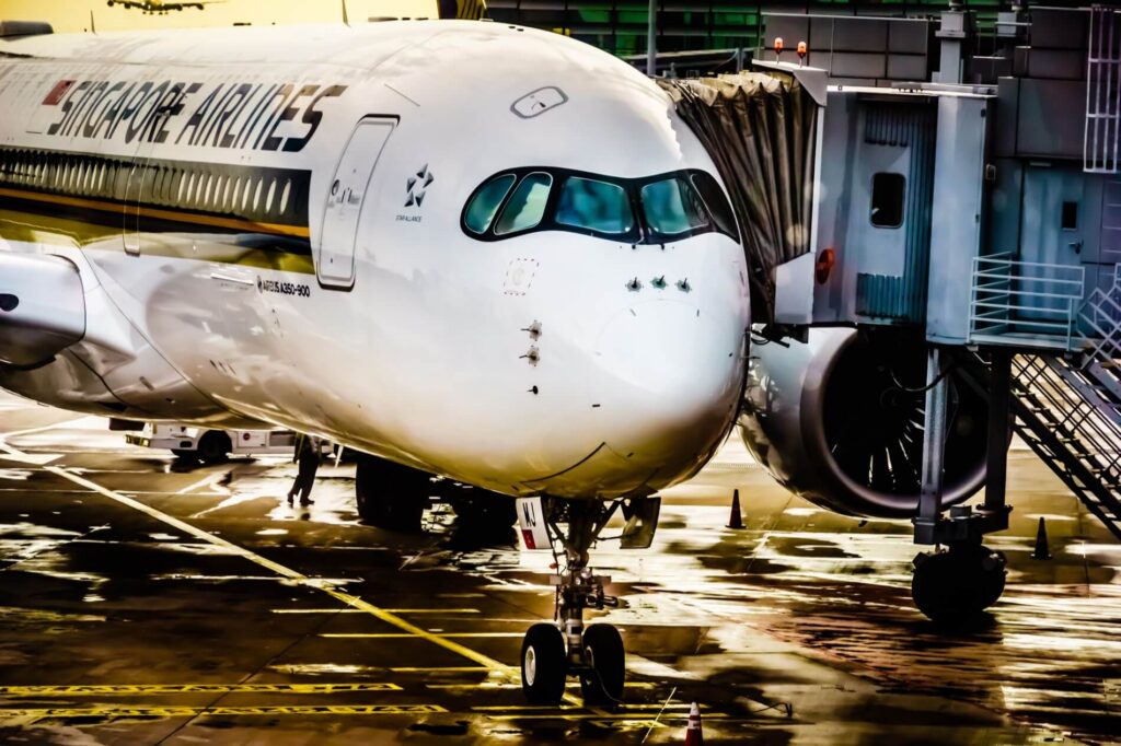 singapore_airlines_airbus_a350_at_singapore_changi_airport_sin.jpg