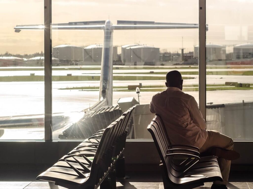 single_passenger_in_airport.jpg
