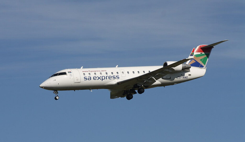 south african express crj200er aircraftjpg south_african_express_crj200er_aircraft.jpg