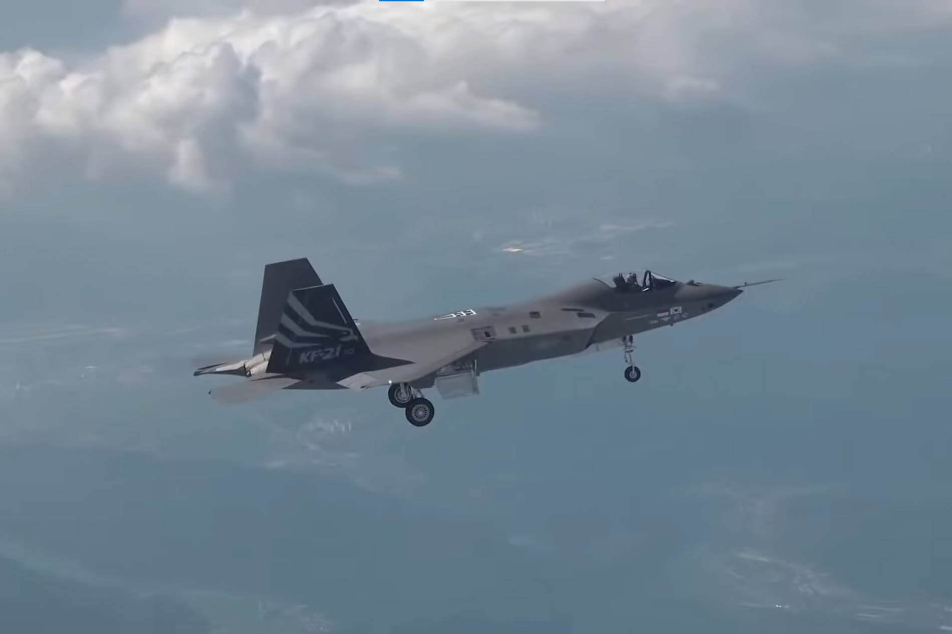 south_koreas_kf-21_fighter_jet_conducts_maiden_flight.jpg