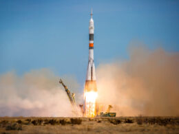 soyuz_spacecraft_taking_off_from_baikonur_cosmodrome.jpg