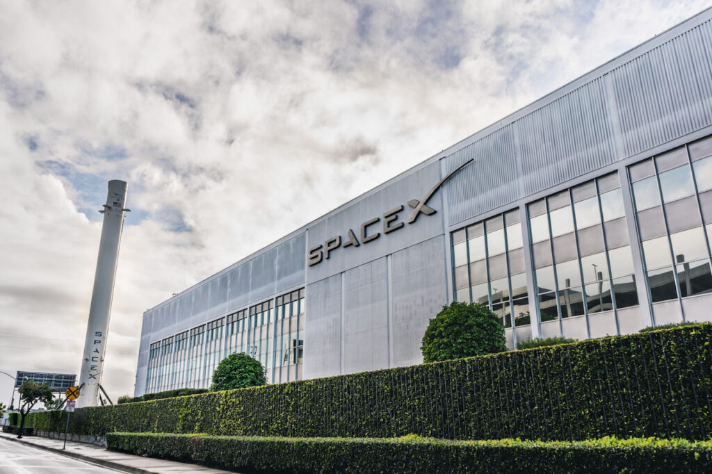 spaceX building