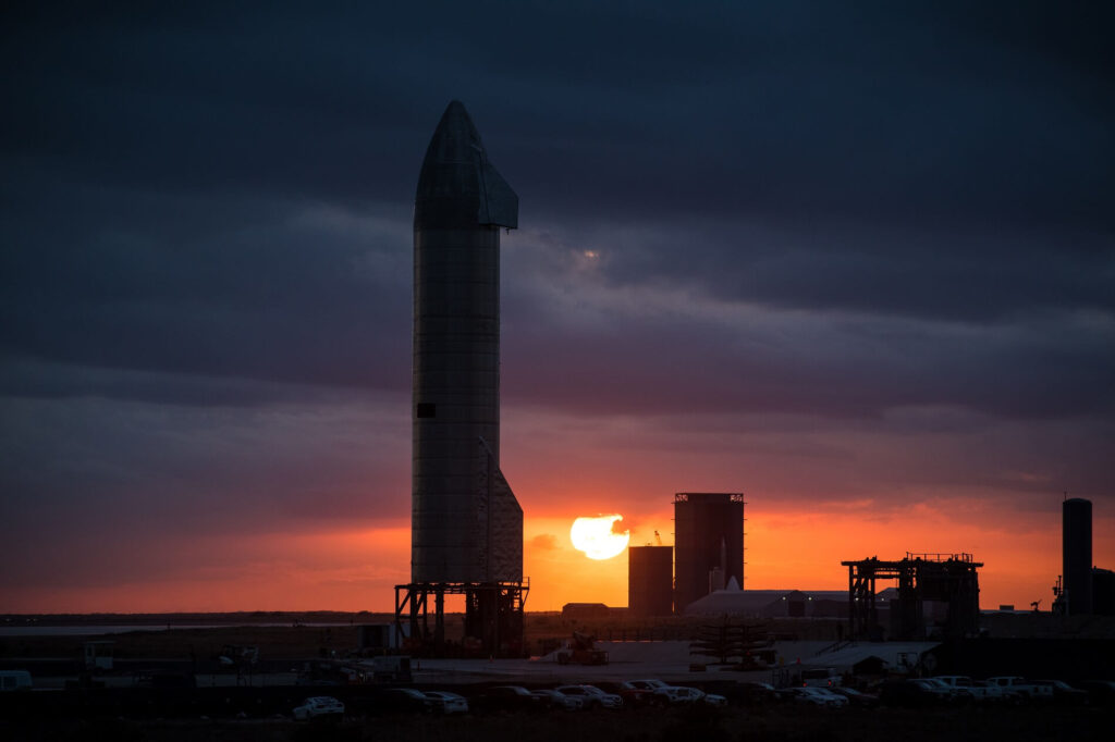 spacex_starship_sn9_sunset.jpg