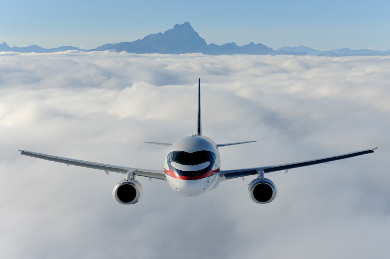 ssj100_pic7.jpg