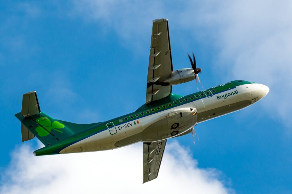stobart_air_atr_42-600_ei-gev.jpg