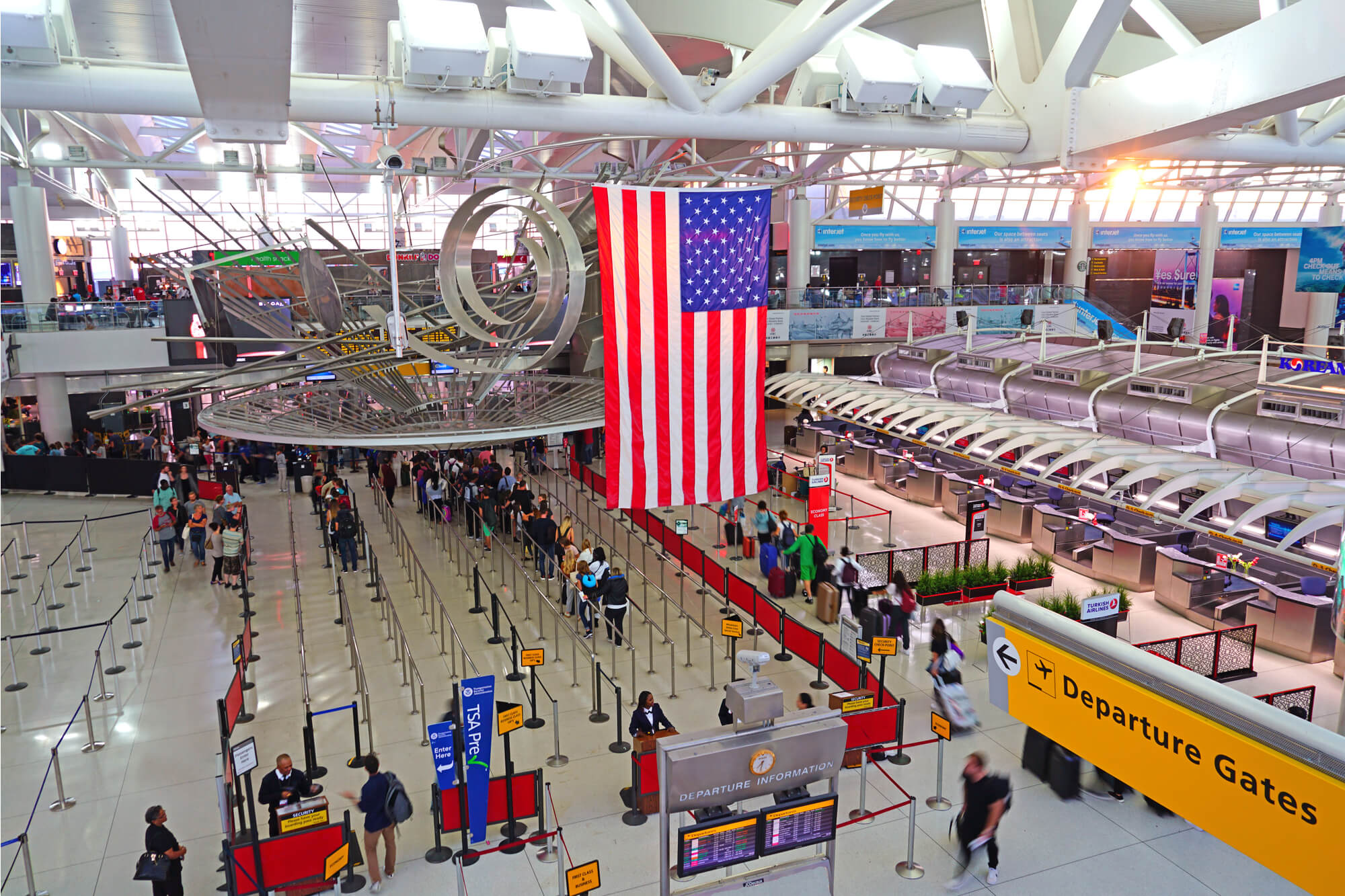 terminal_1_at_the_john_f._kennedy_international_airport_jfk-2.jpg