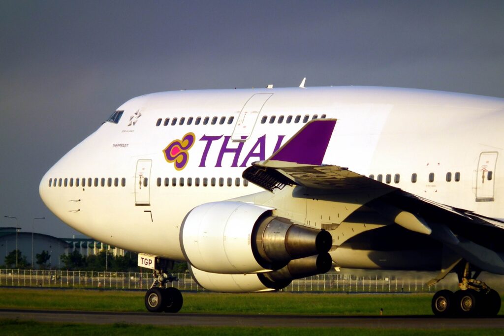 thai_airways_b.jpg